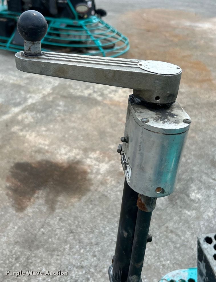 image for item EK4982 2017 Whiteman HHNG5 power trowel