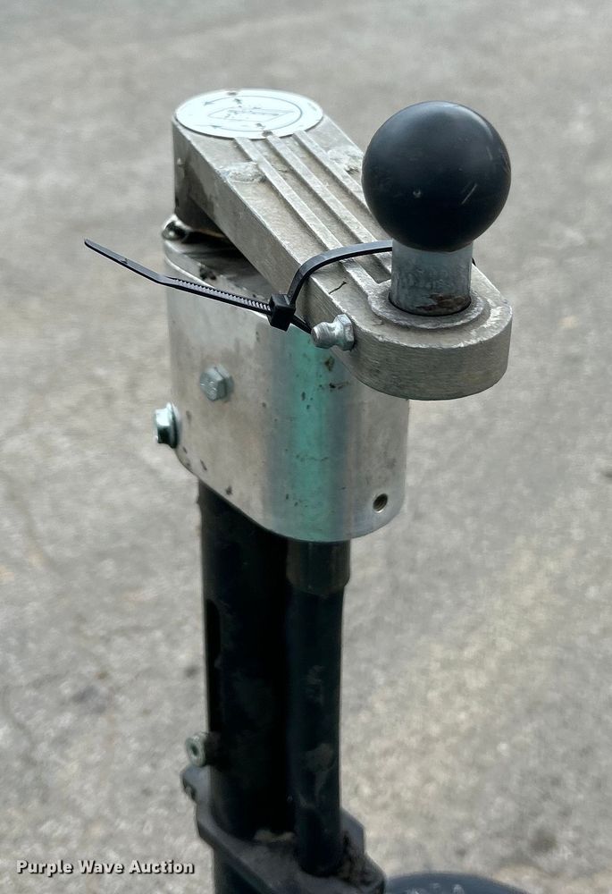 image for item EK4985 2017 Whiteman HHNG5 power trowel