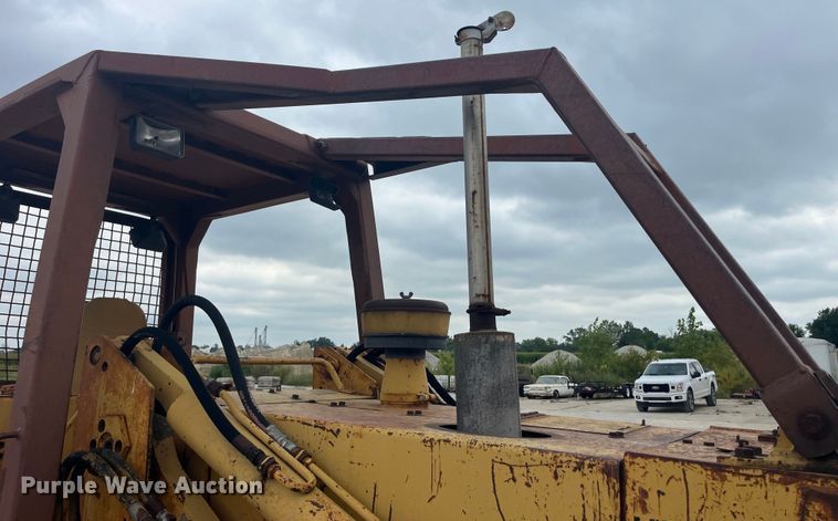 image for item EK8924 1990 Case 1155E track loader