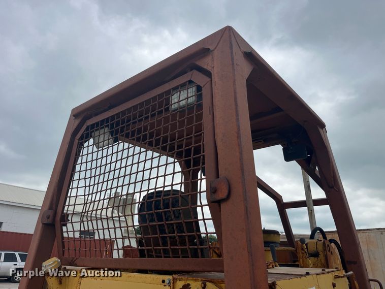 image for item EK8924 1990 Case 1155E track loader