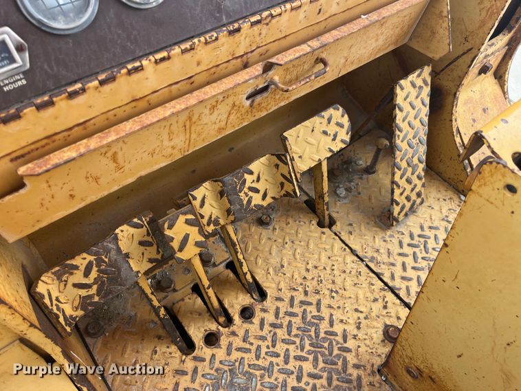 image for item EK8924 1990 Case 1155E track loader