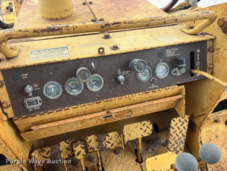 image for item EK8924 1990 Case 1155E track loader