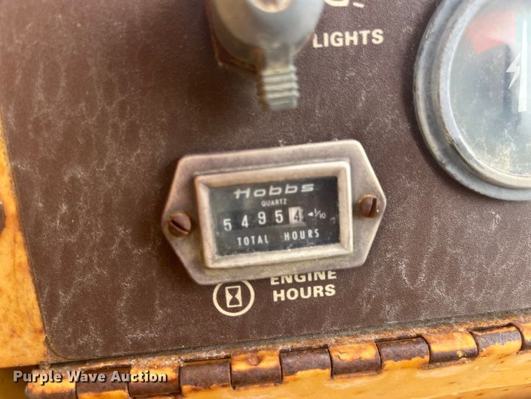 image for item EK8924 1990 Case 1155E track loader