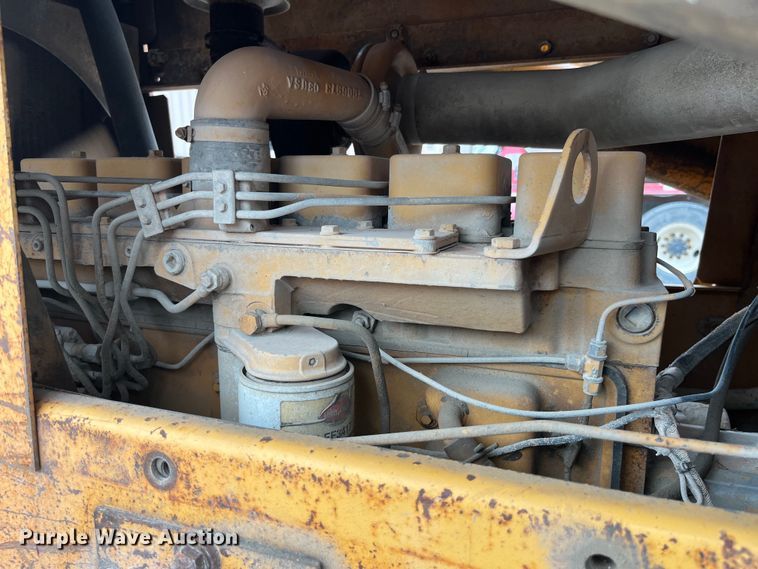 image for item EK8924 1990 Case 1155E track loader