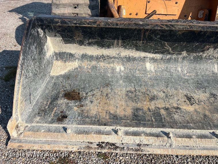 image for item EK8938 2002 Case 90XT tracked skid steer loader