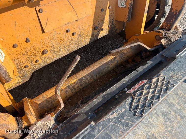 image for item EK8938 2002 Case 90XT tracked skid steer loader