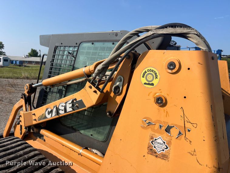 image for item EK8938 2002 Case 90XT tracked skid steer loader