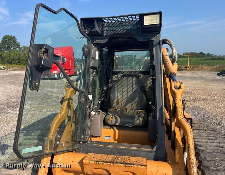 image for item EK8938 2002 Case 90XT tracked skid steer loader