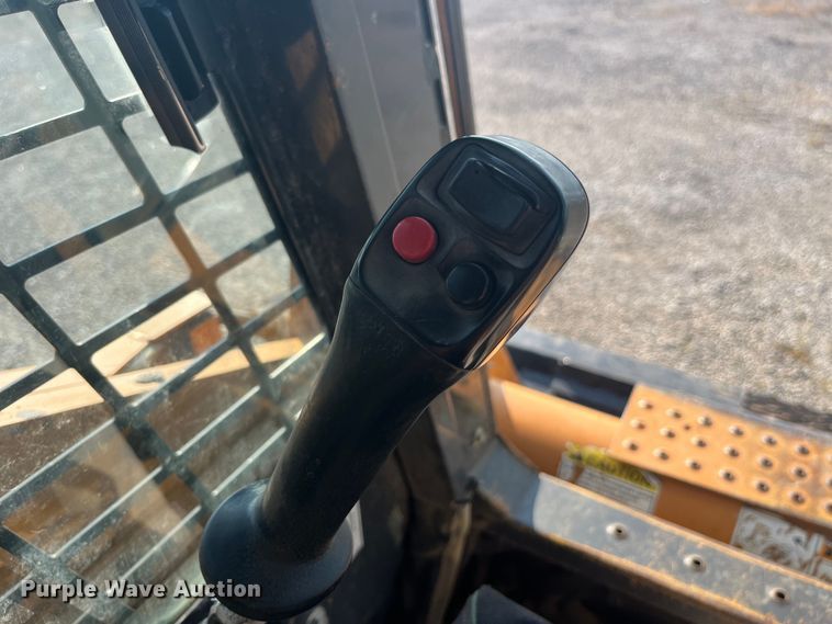 image for item EK8938 2002 Case 90XT tracked skid steer loader