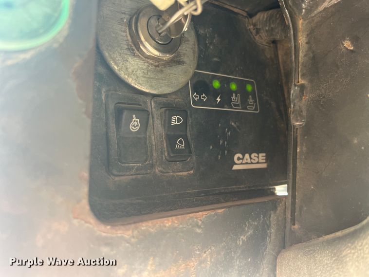 image for item EK8938 2002 Case 90XT tracked skid steer loader