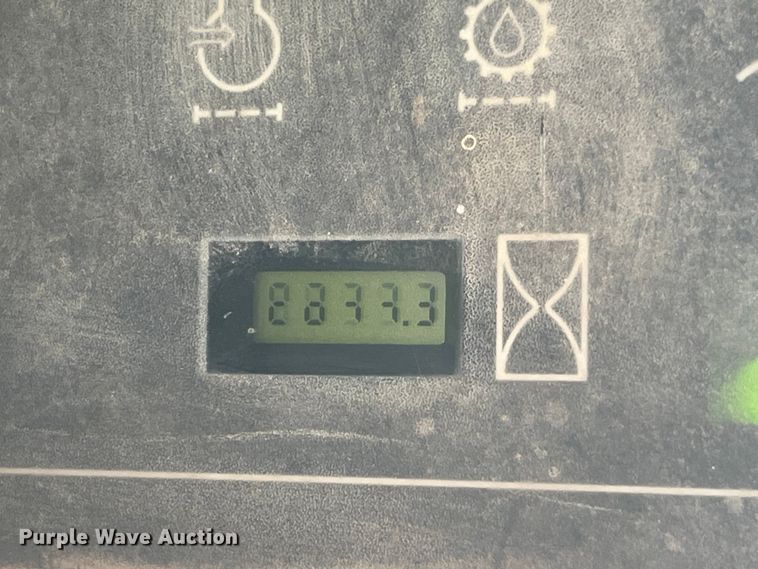 image for item EK8938 2002 Case 90XT tracked skid steer loader