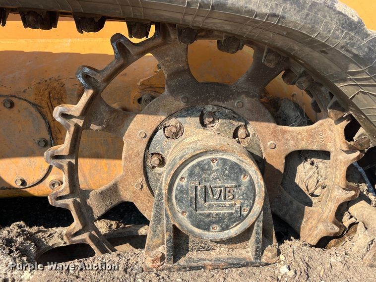 image for item EK8938 2002 Case 90XT tracked skid steer loader