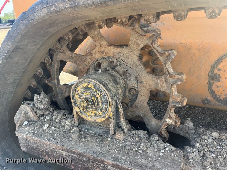 image for item EK8938 2002 Case 90XT tracked skid steer loader