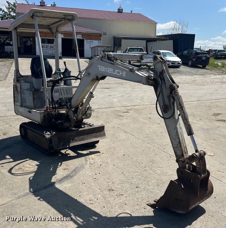 image for item EK8941 1995 Takeuchi TB015 mini excavator