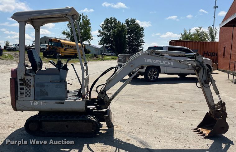 image for item EK8941 1995 Takeuchi TB015 mini excavator