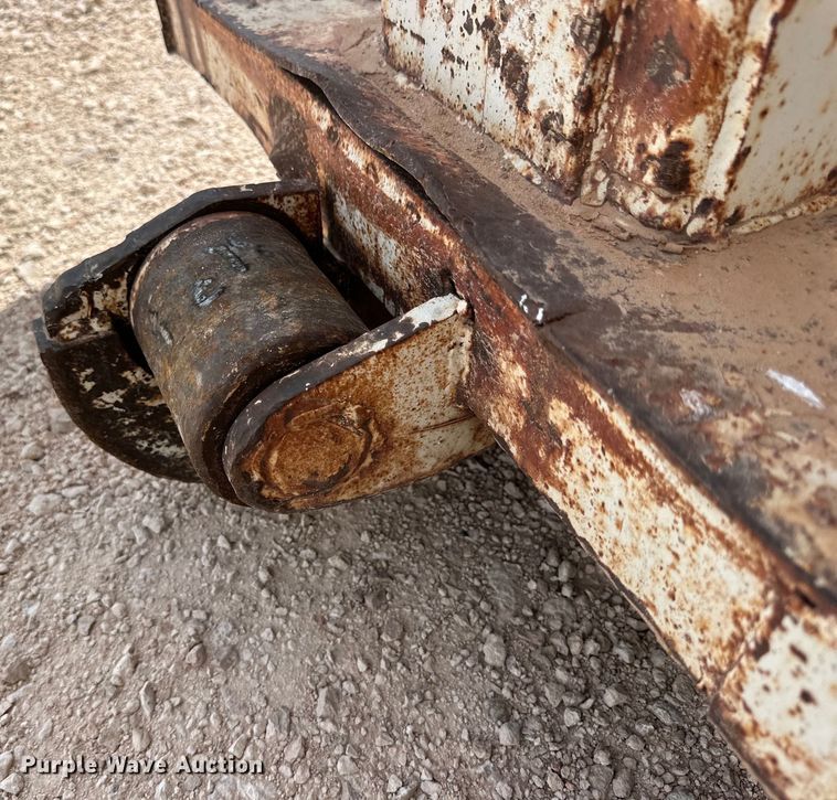 image for item IB9474 Roll-off dumpster