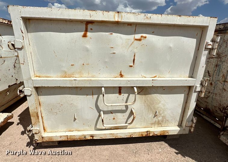 image for item IB9475 Roll-off dumpster