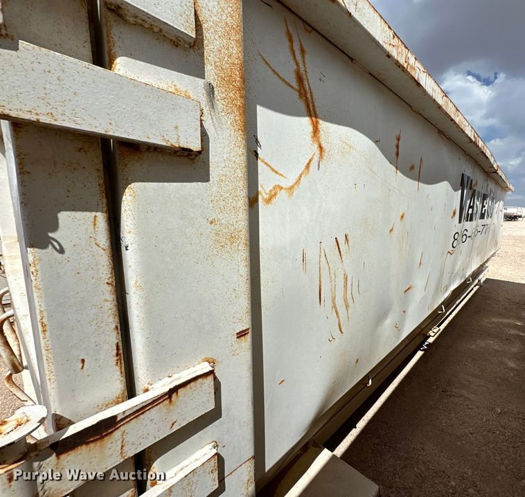 image for item IB9475 Roll-off dumpster