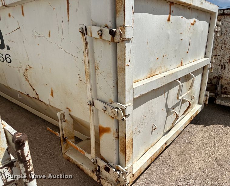 image for item IB9475 Roll-off dumpster