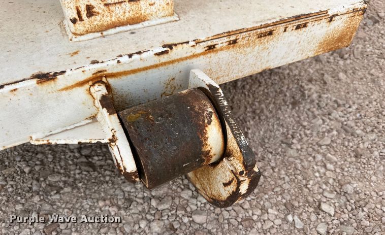 image for item IB9475 Roll-off dumpster