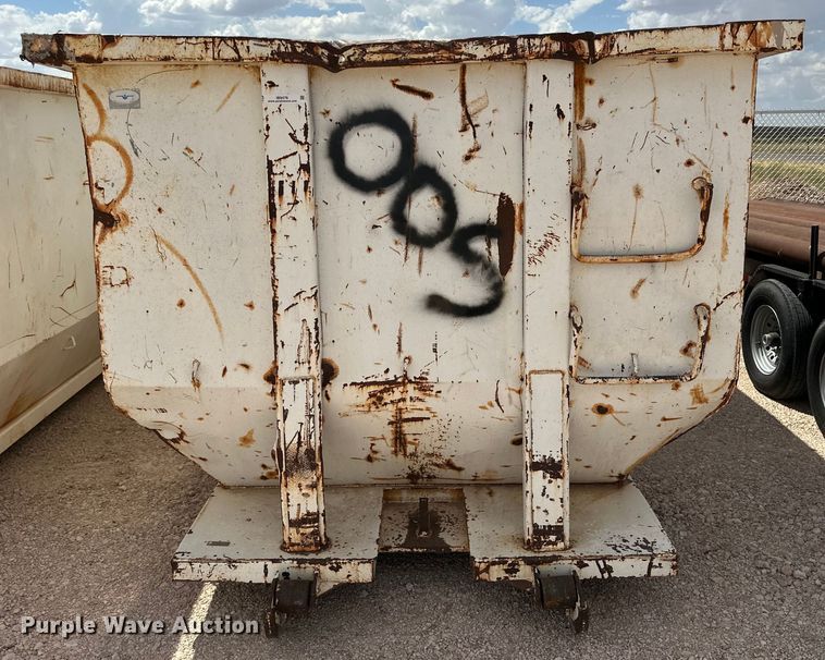 image for item IB9476 Roll-off dumpster