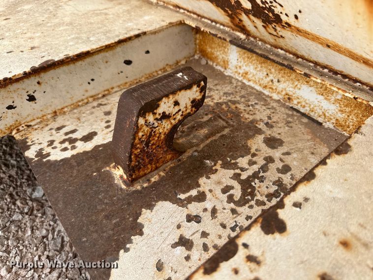 image for item IB9476 Roll-off dumpster