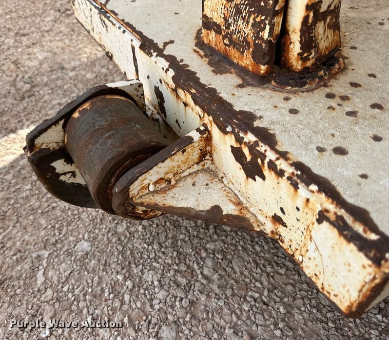 image for item IB9476 Roll-off dumpster