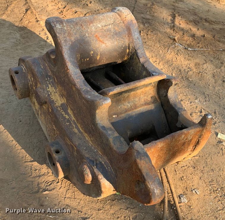 image for item JT9792 Excavator quick coupler