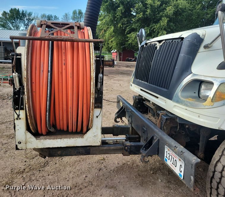 image for item KA9887 2005 International  7600 sewer rodder truck