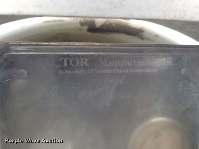 image for item KA9887 2005 International  7600 sewer rodder truck