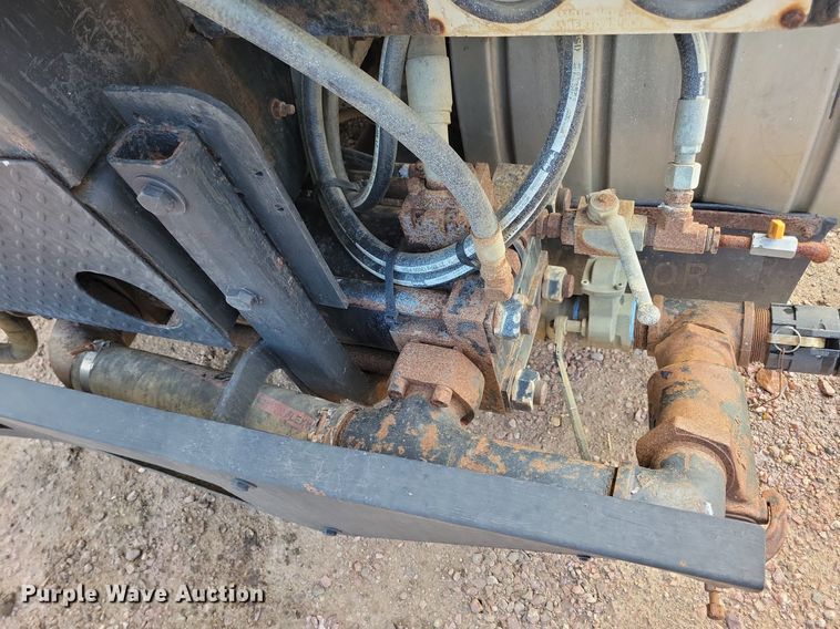 image for item KA9887 2005 International  7600 sewer rodder truck