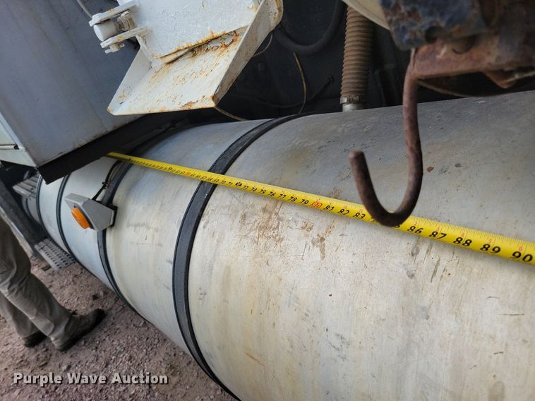 image for item KA9887 2005 International  7600 sewer rodder truck