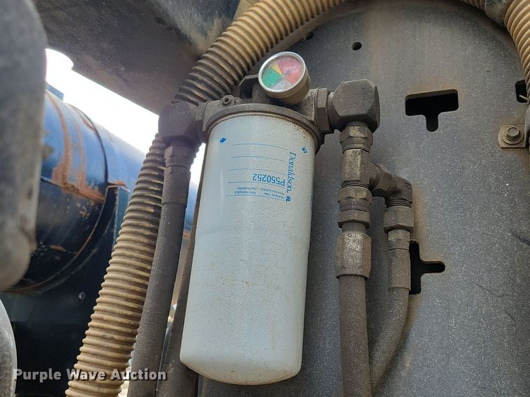 image for item KA9887 2005 International  7600 sewer rodder truck