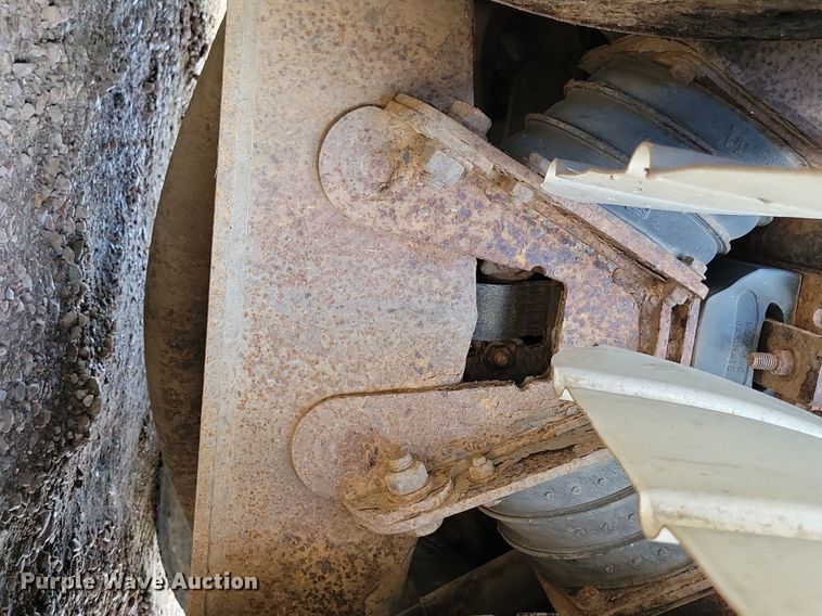 image for item KA9887 2005 International  7600 sewer rodder truck