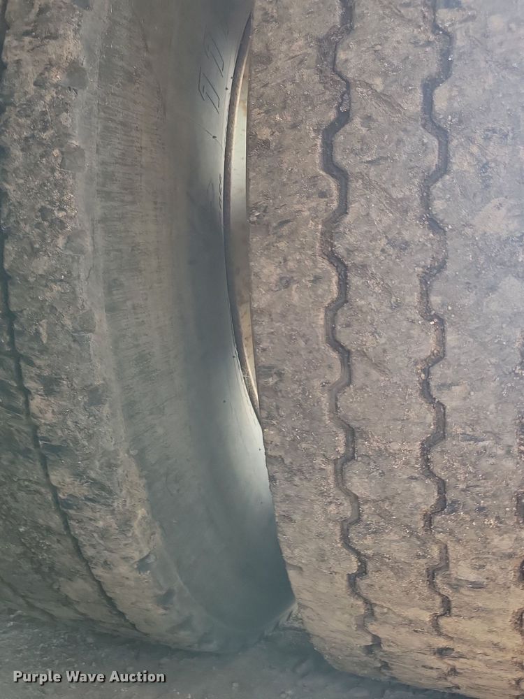 image for item KA9887 2005 International  7600 sewer rodder truck