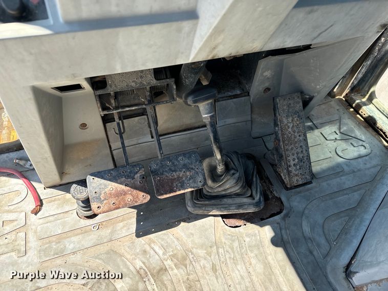 image for item LF9990 1994 Caterpillar  416B backhoe