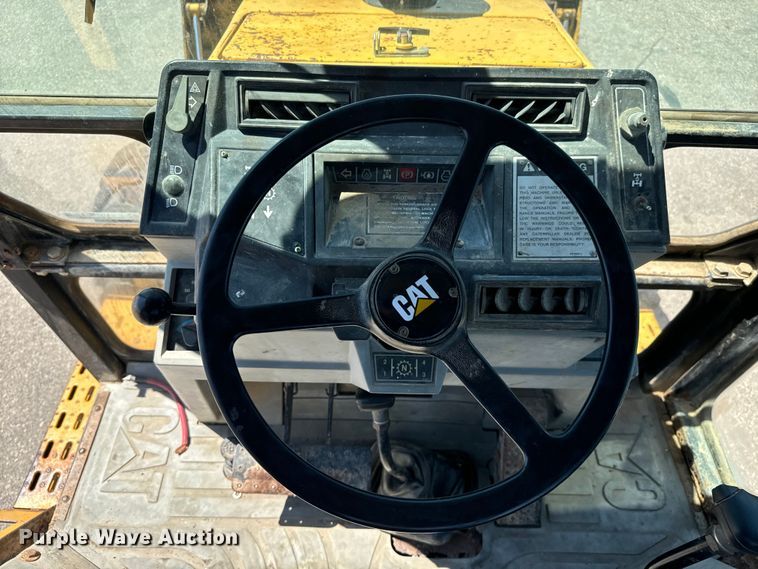 image for item LF9990 1994 Caterpillar  416B backhoe