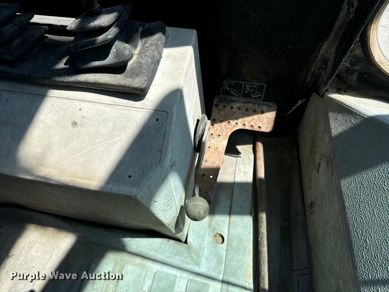 image for item LF9990 1994 Caterpillar  416B backhoe