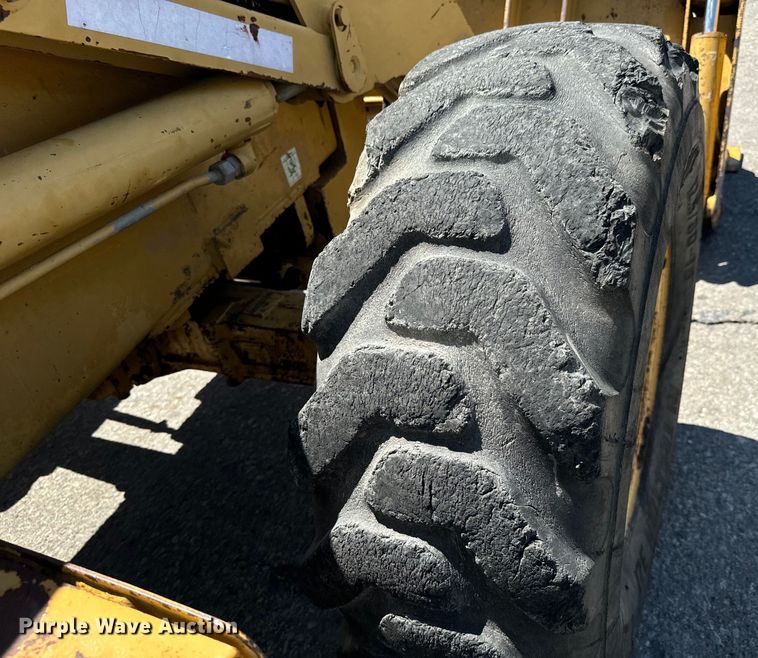 image for item LF9990 1994 Caterpillar  416B backhoe