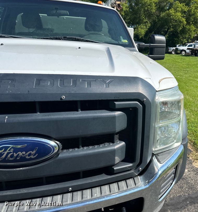 image for item LR9403 2013 Ford  F550 Super Duty XL utility / service truck