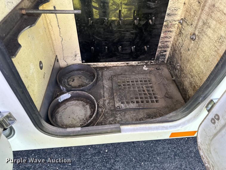 image for item LR9403 2013 Ford  F550 Super Duty XL utility / service truck