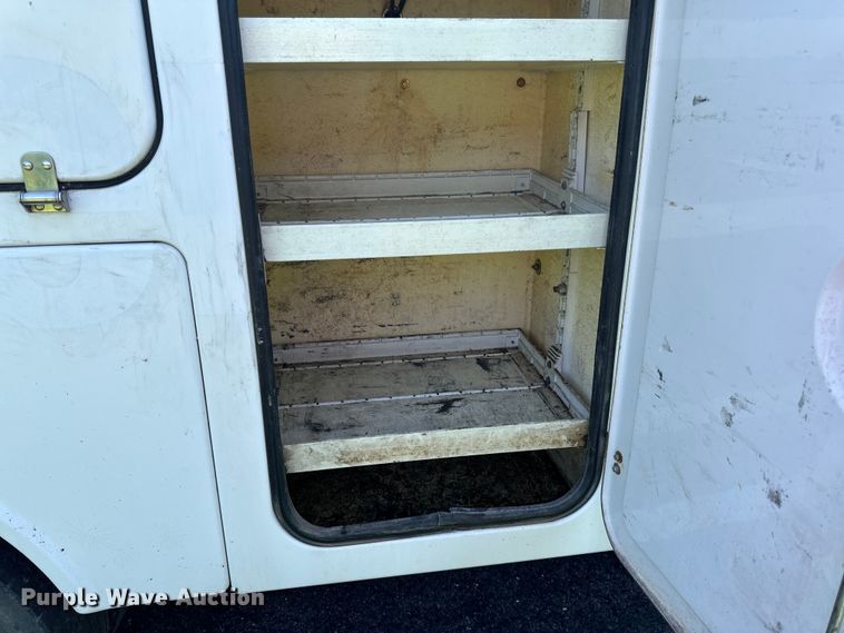 image for item LR9403 2013 Ford  F550 Super Duty XL utility / service truck