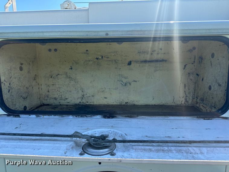 image for item LR9403 2013 Ford  F550 Super Duty XL utility / service truck