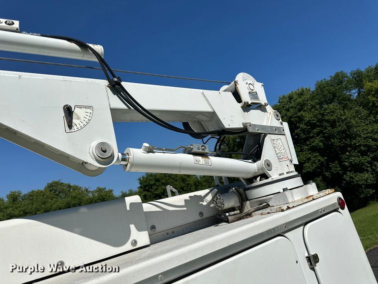 image for item LR9403 2013 Ford  F550 Super Duty XL utility / service truck