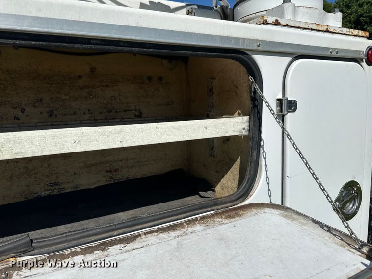 image for item LR9403 2013 Ford  F550 Super Duty XL utility / service truck