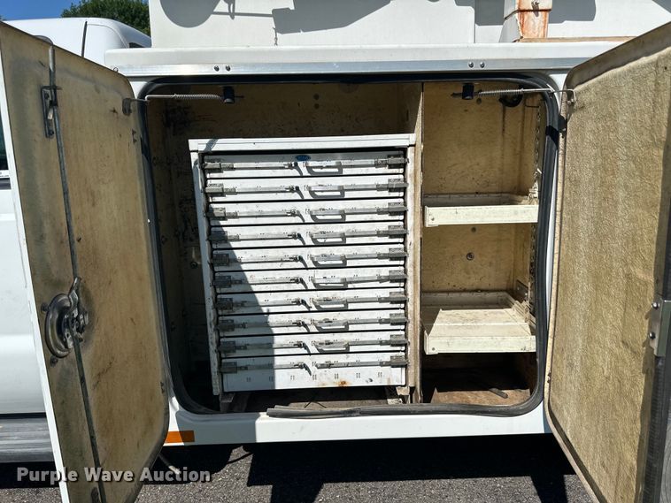 image for item LR9403 2013 Ford  F550 Super Duty XL utility / service truck