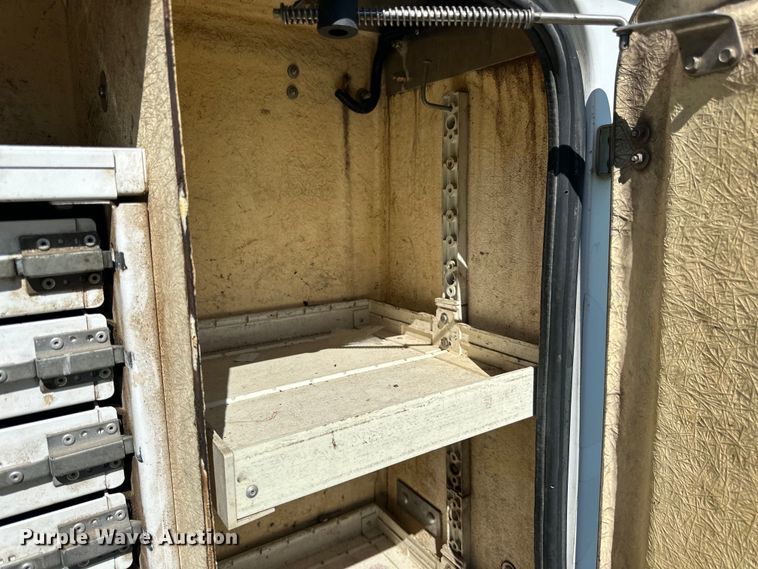 image for item LR9403 2013 Ford  F550 Super Duty XL utility / service truck