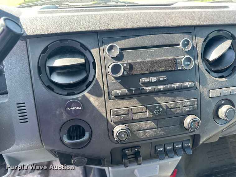 image for item LR9403 2013 Ford  F550 Super Duty XL utility / service truck