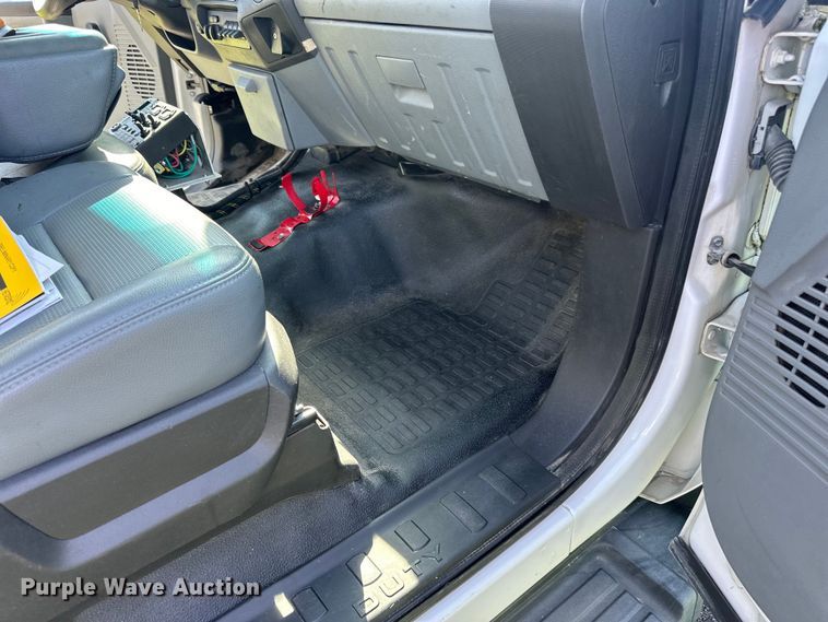 image for item LR9403 2013 Ford  F550 Super Duty XL utility / service truck