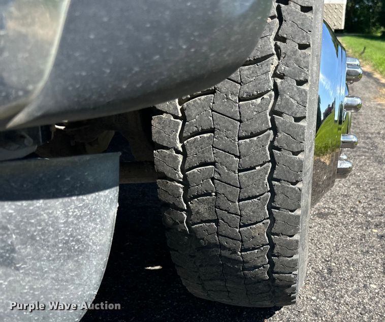 image for item LR9403 2013 Ford  F550 Super Duty XL utility / service truck